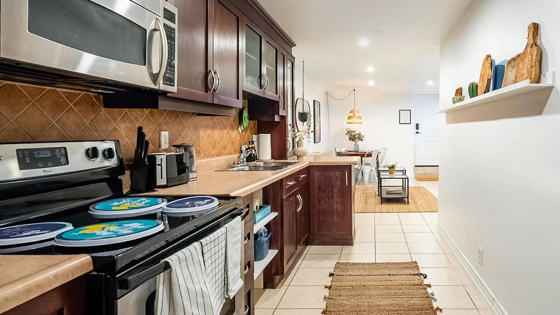 Cozy Basement Apt With Private Patio! location